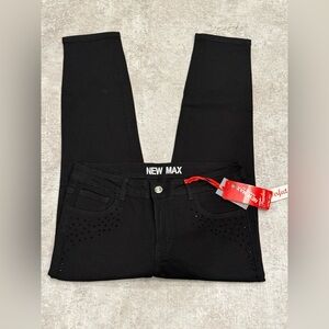 Women's Sleek Black Skinny Jeans